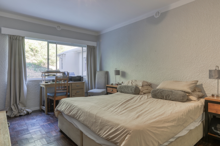 To Let 3 Bedroom Property for Rent in Sea Point Western Cape